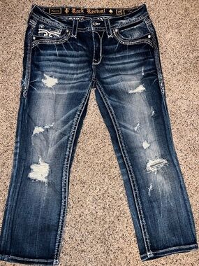 Women’s Rock Revival Darcey crop Jeans Size 30 Distressed Sequins Bling